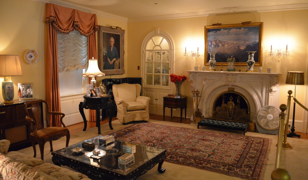 Оформление гостиной в стиле 19 века
