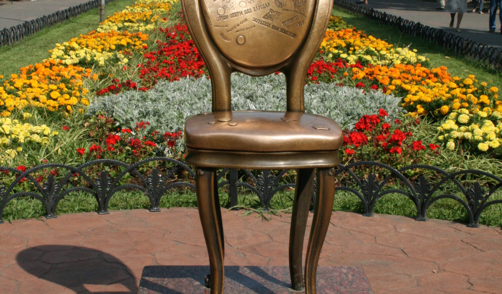 Памятник Ильфу и Петрову Одесса