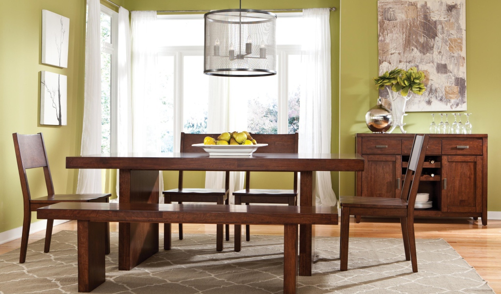 Оливковые стены в столовой