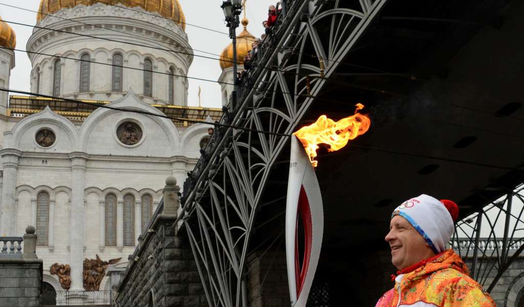 Olympic Flame in Moscow to Sochi 2014