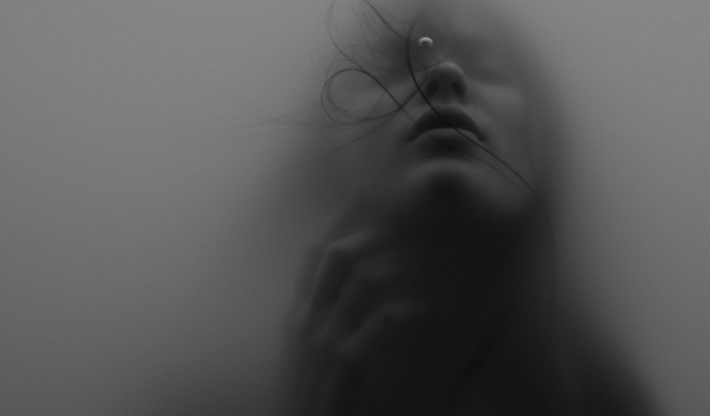 Фотография Девушка в тумане