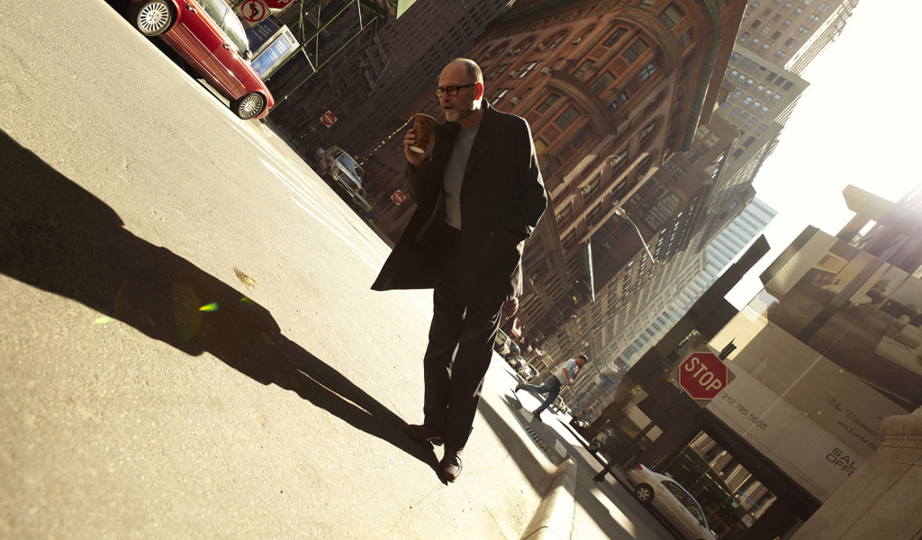 Фотография старик в городе