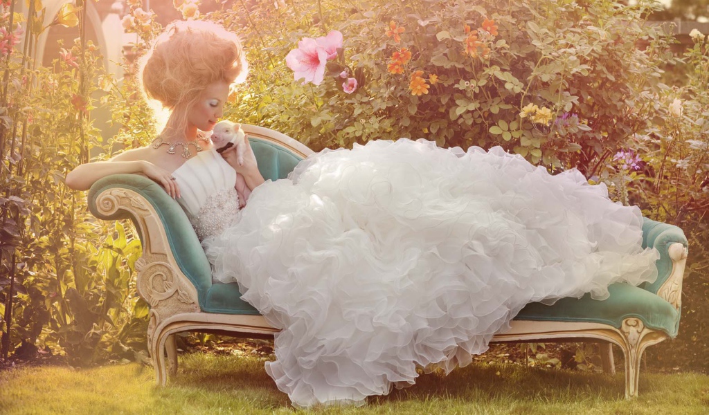 Фотография женщина в саду