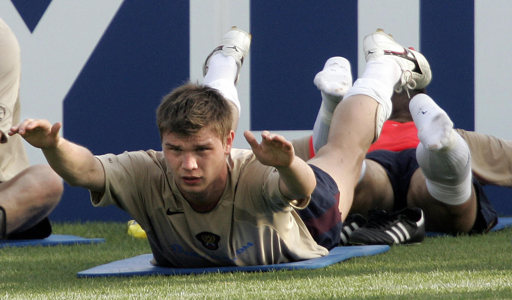 Russian national team player Marat Izmailov in training