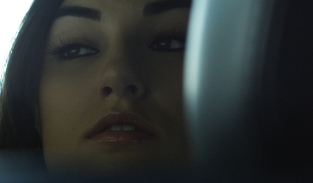 Саша Грей в машине