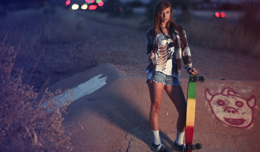 Скейтер девушка