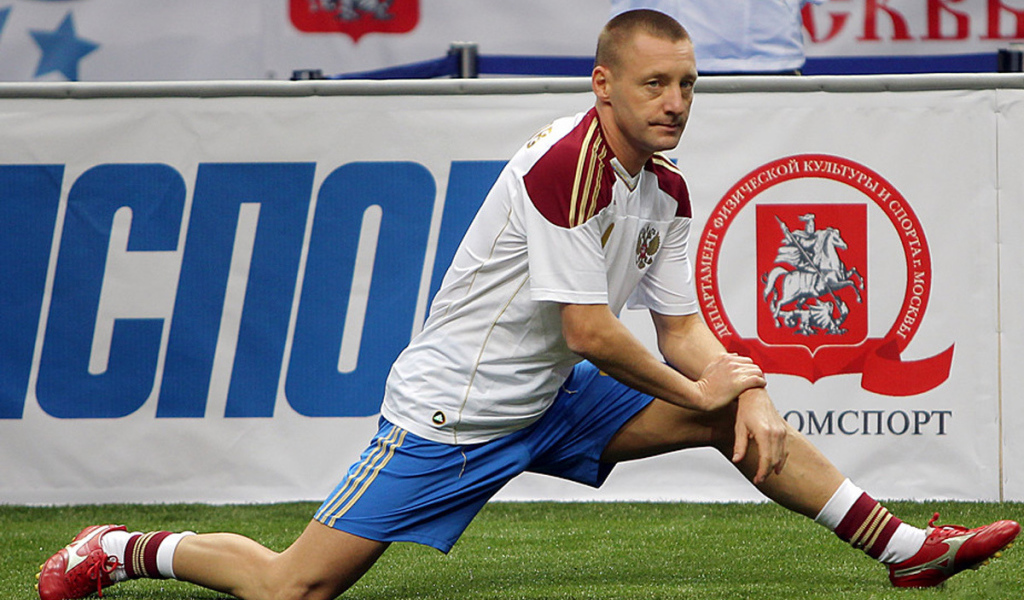Spartak coach Andrei Tikhonov on the training