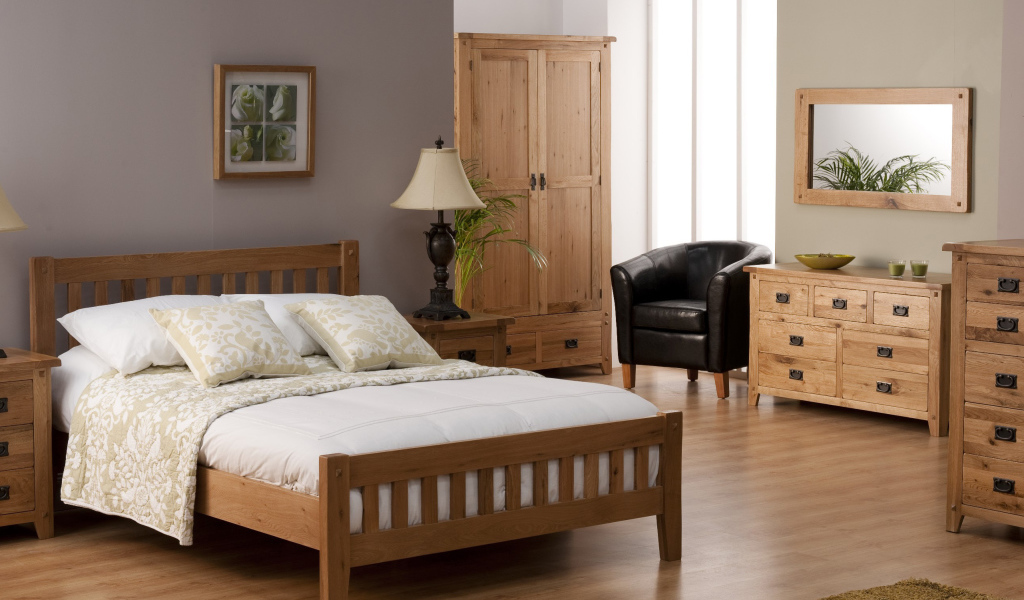 Стильная деревянная мебель для спальни