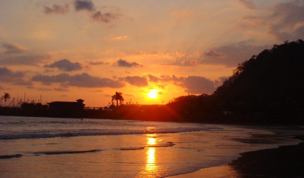 Закат на Коста-Рика