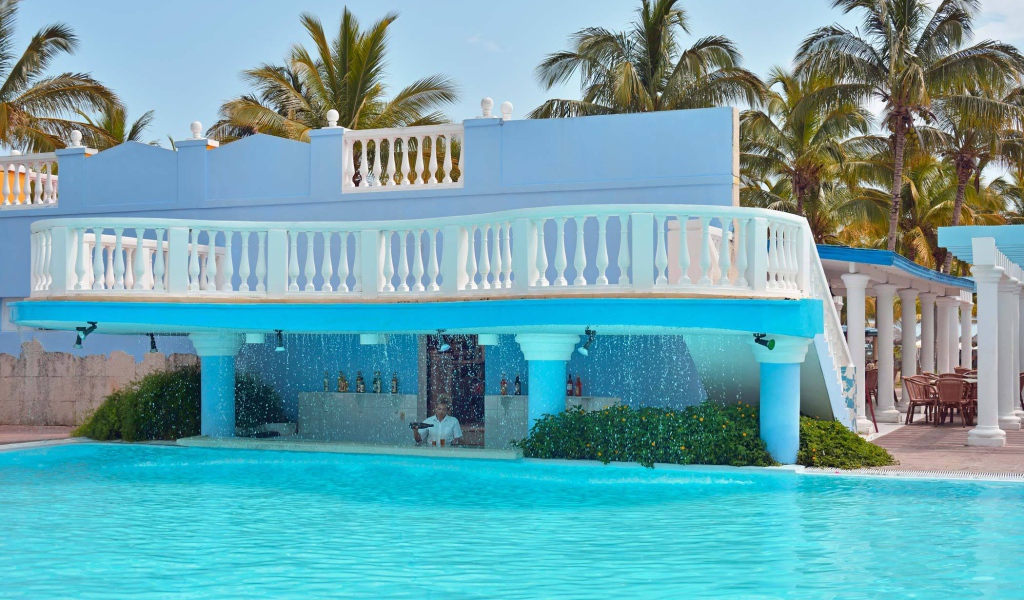 Бассейн на курорте Кайо Гильермо, Куба