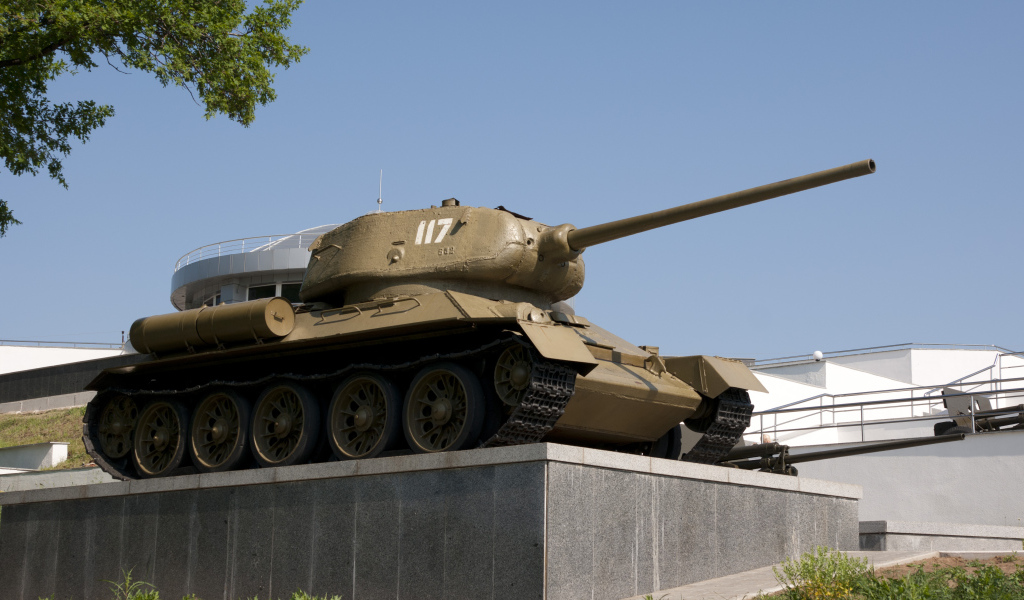 Танковые памятники Днепропетровск