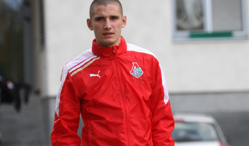 Тарас Бурлак защитник Локомотива