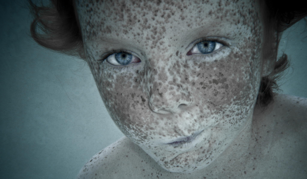 Фотография маленькой девочкой