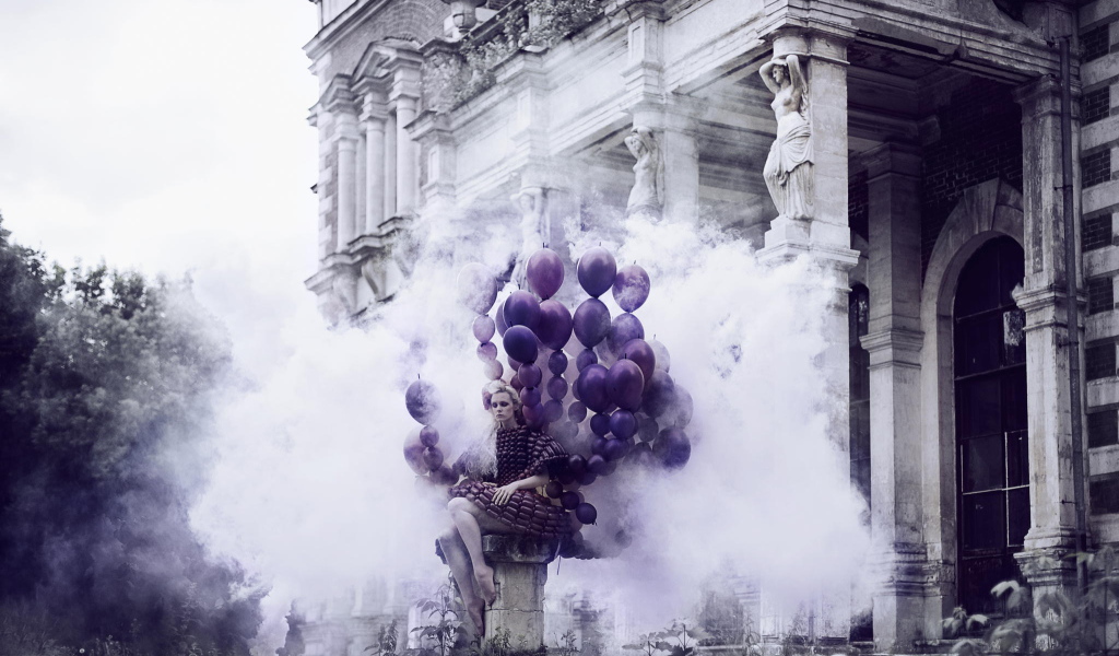 Фотография женщина с воздушными шарами