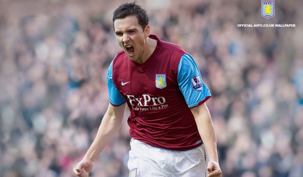 Знаменитый клуб Астон Вилла