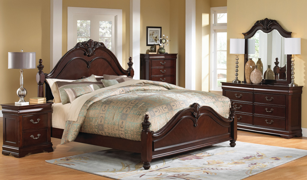 Пышная кровать в спальне