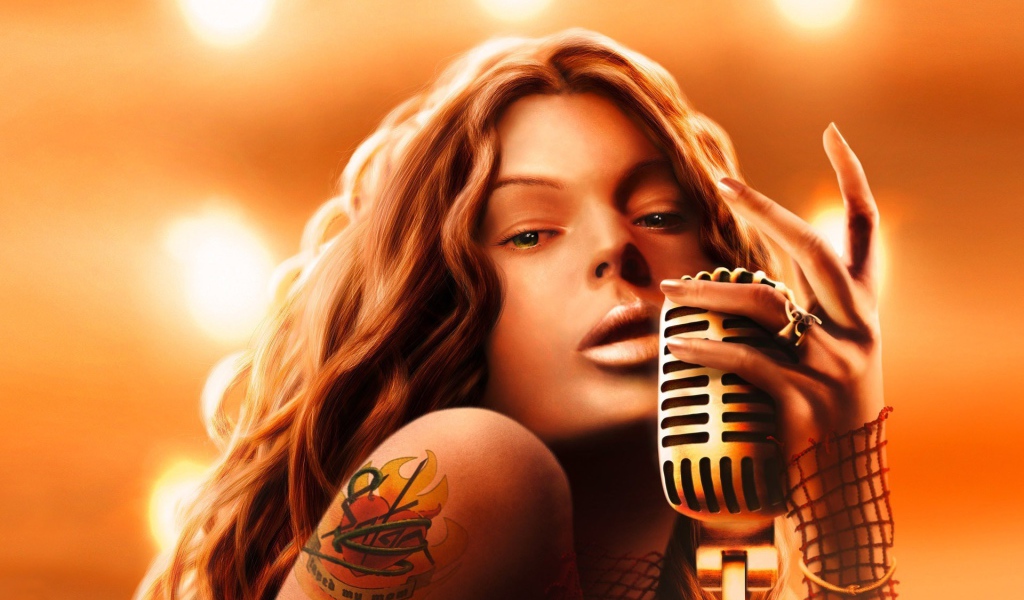 Певица с татуировкой