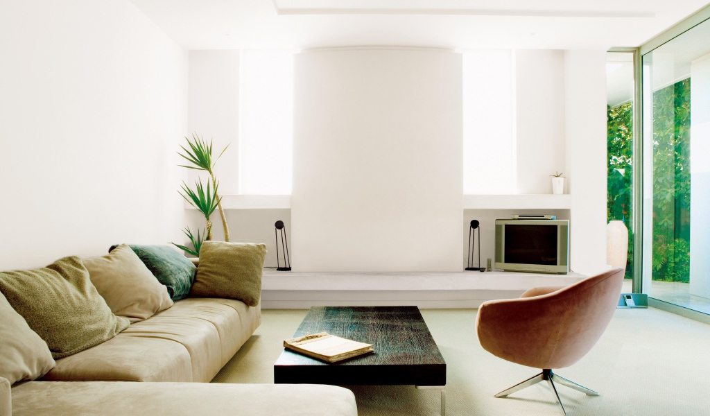 Очень светлая гостиная