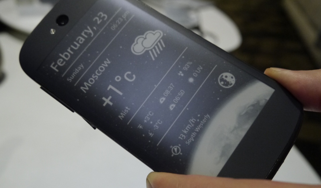 Weather forecast from 2 YotaPhone