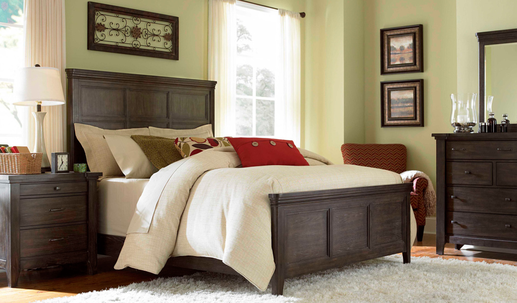 Белый ковер в спальне