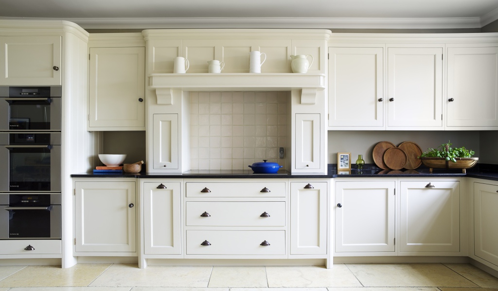 Белая мебель для кухни