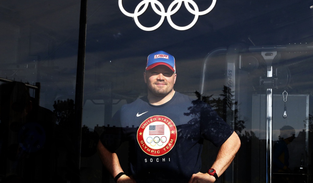 Обладатель двух бронзовых медалей американский бобслеист Стивен Холкомб на олимпиаде в Сочи