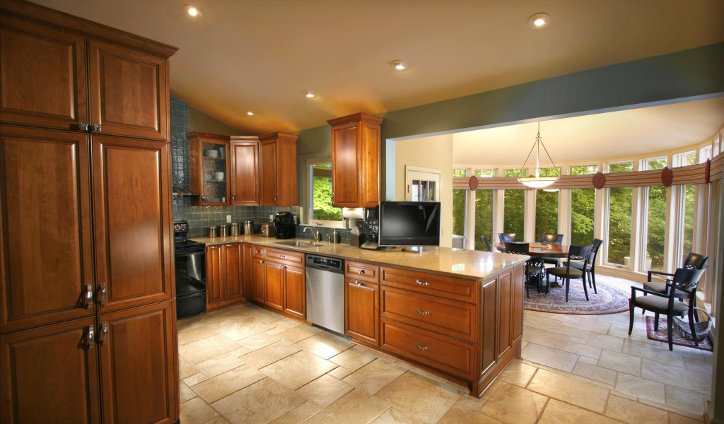 Деревянная мебель для кухни