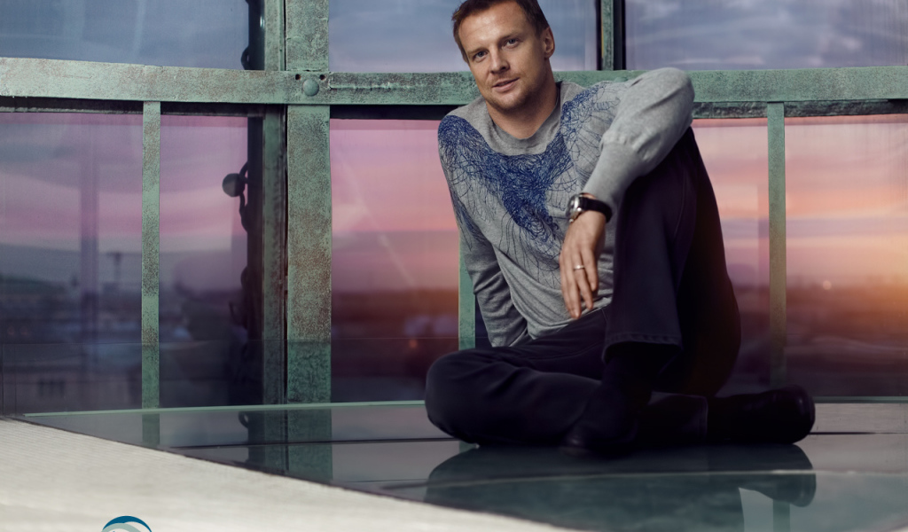 Вратарь Зенита Вячеслав Малафеев в домашней обстановке