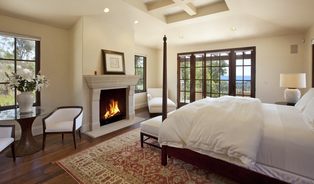 Интерьер Спальня с камином