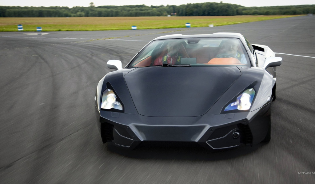 Черный спортивный Arrinera Automotive