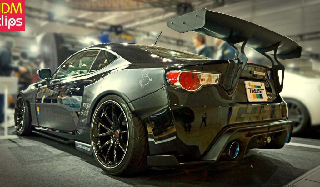 Черный спортивный Scion