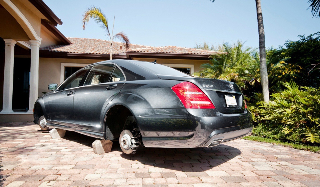 Автомобиль без колес