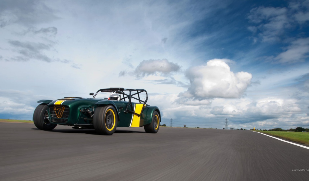 Спортивный автомобиль Caterham Р600