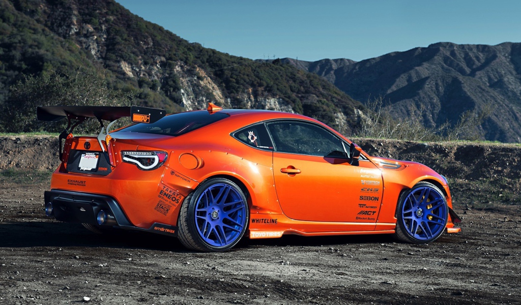 Спортивный оранжевый Scion