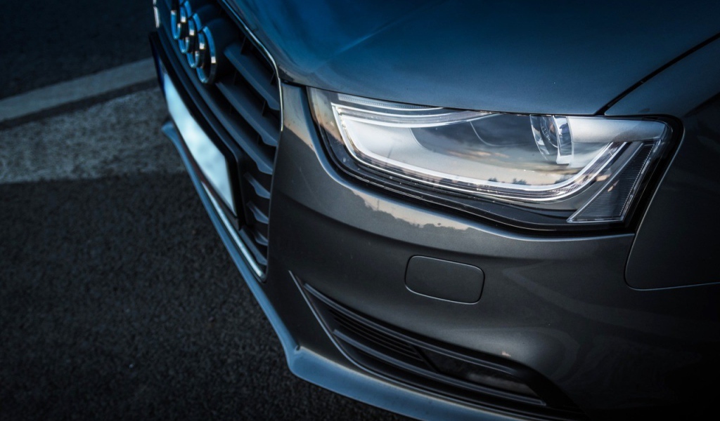 Фара автомобиля Audi R10