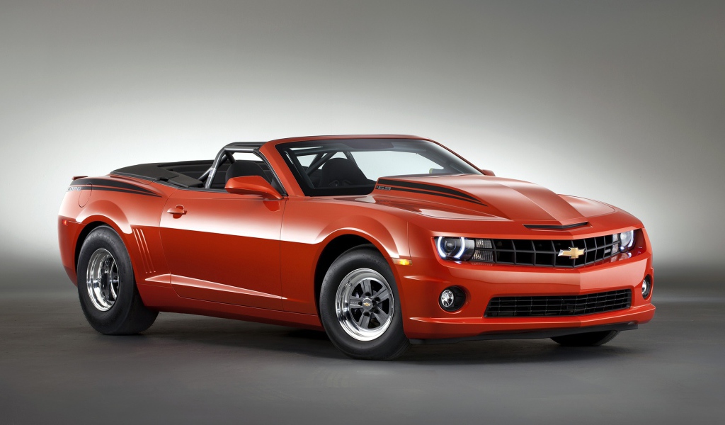 Красный Chevrolet COPO Camaro
