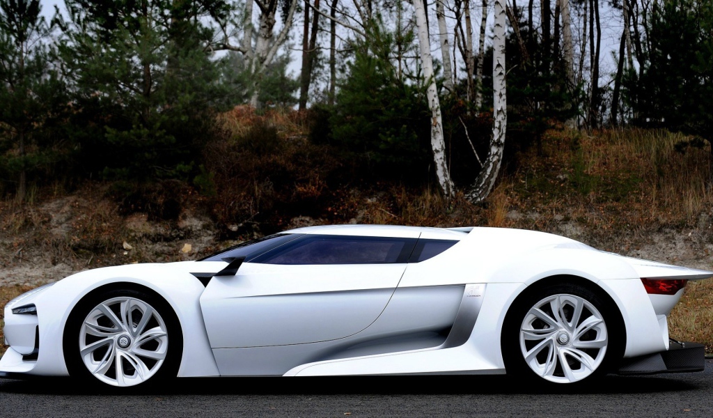 Белый Citroen GT