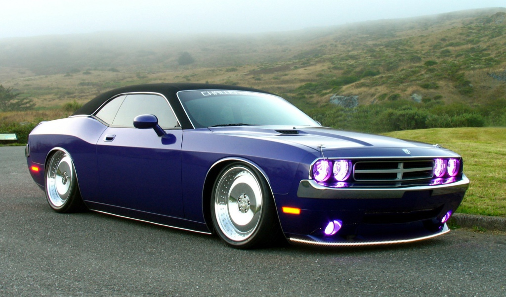 Синий Dodge Challenger Mods