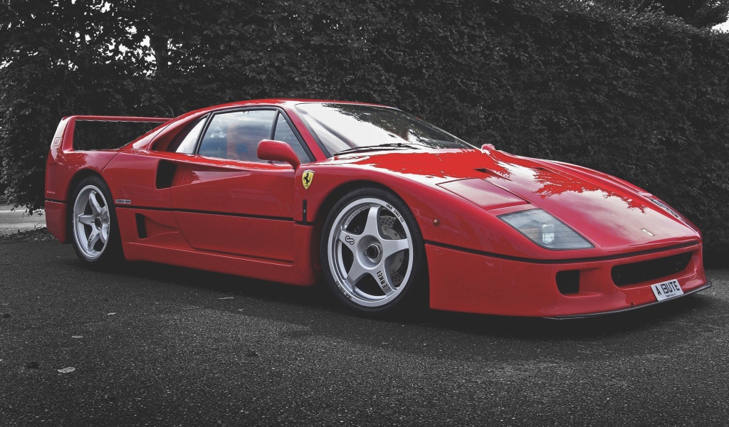Красный феррари ф40