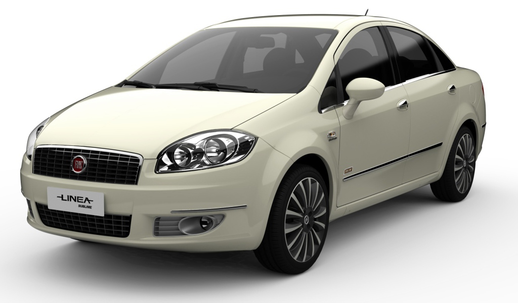 Новый белый Фиат Линеа