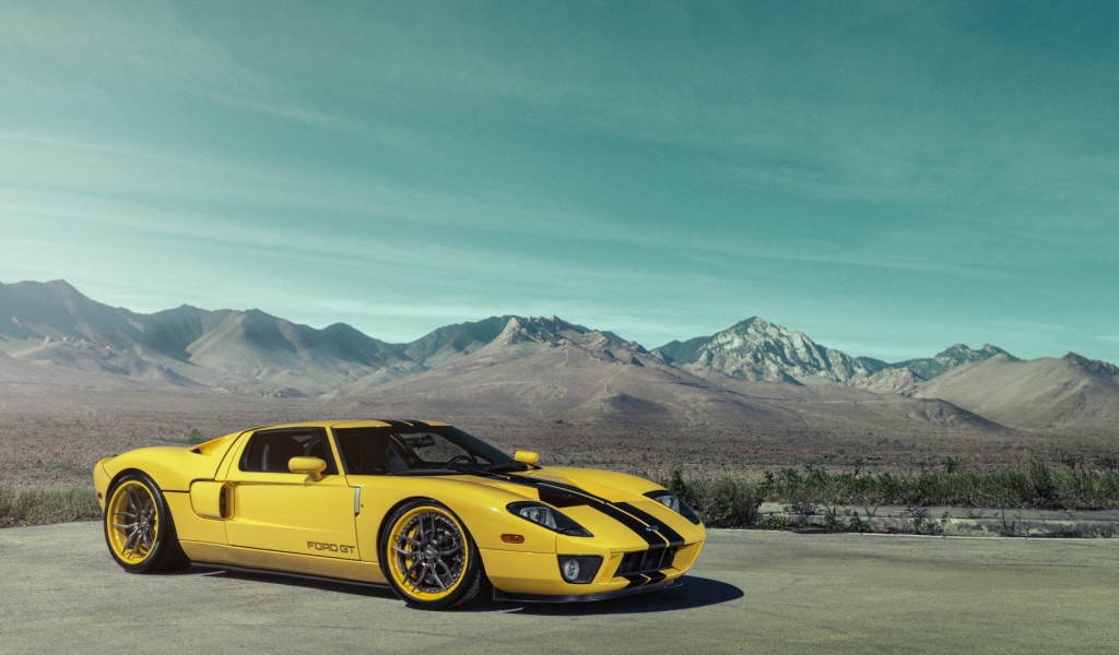 Желтый Форд в пустыне