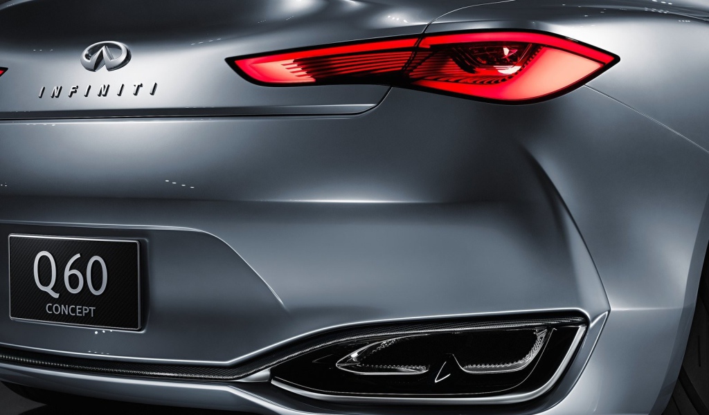 Вид сзади на новый Infiniti