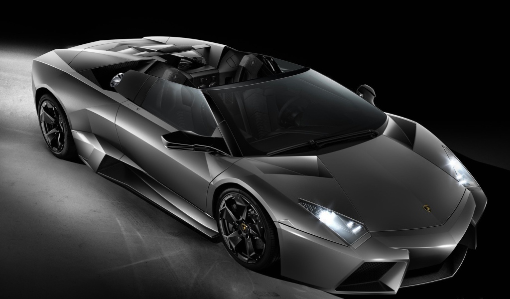 Черный Lamborghini Reventon кабриолет