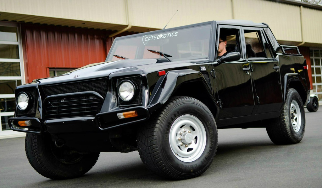 Внедорожник Lamborghini LM002