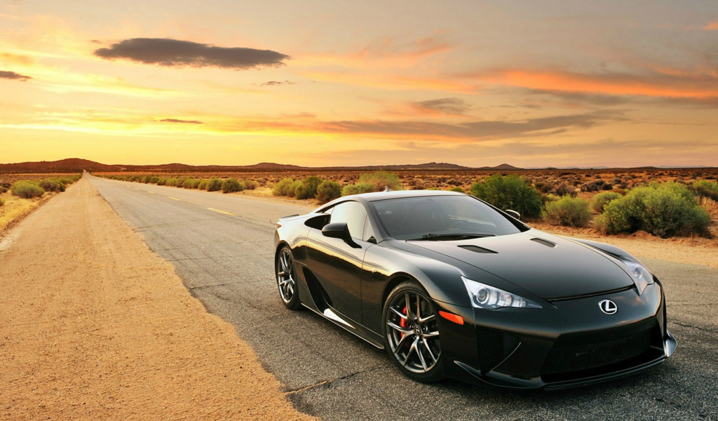 Спортивный автомобиль Lexus LFA