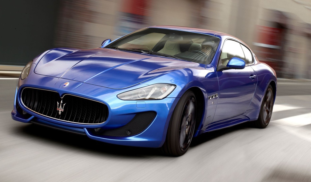 Быстрый автомобиль Maserati