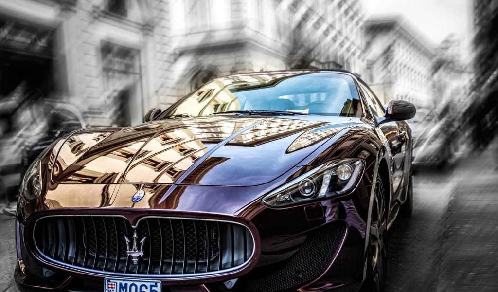 Роскошный и дорогой автомобиль Maserati