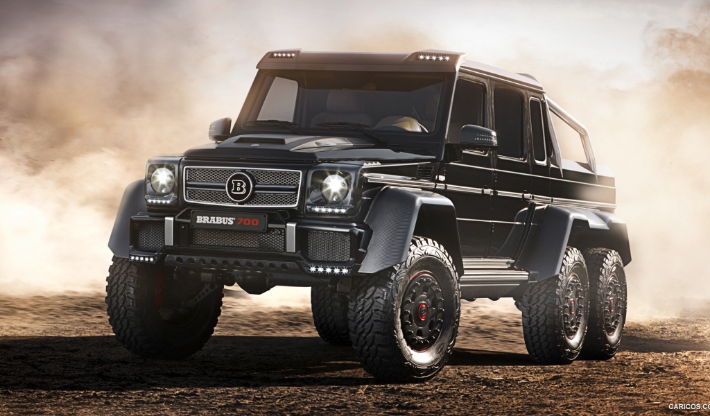 Черный трехосный Мерседес Gelenvagen