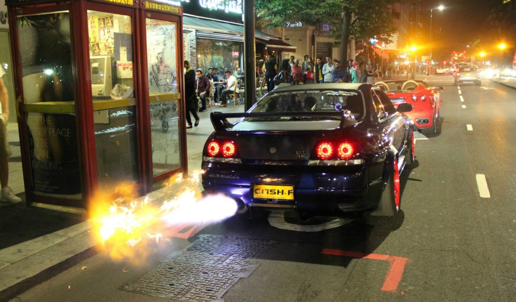 Огненный выхлоп Nissan Skyline GT-R