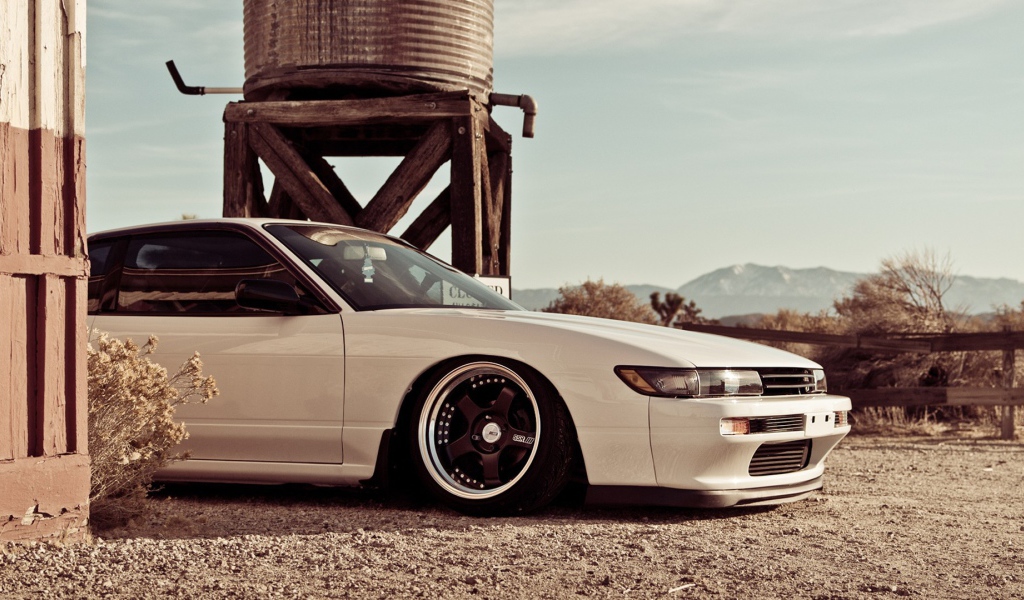 Ниссан на ферме